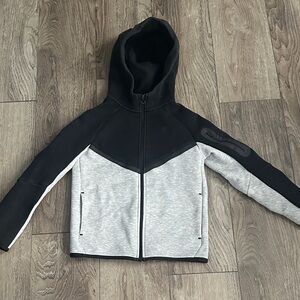 Nike Kids Black and Gray Zip-Up Hoodie